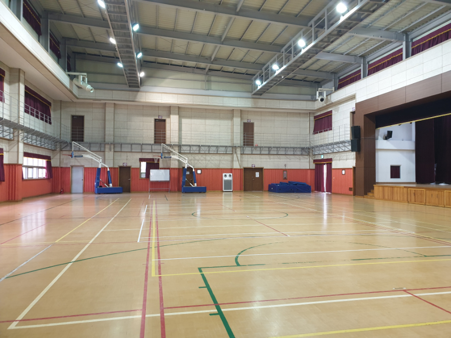 Ecover Large Capacity Air Purifier Q Series installed in gymnasium