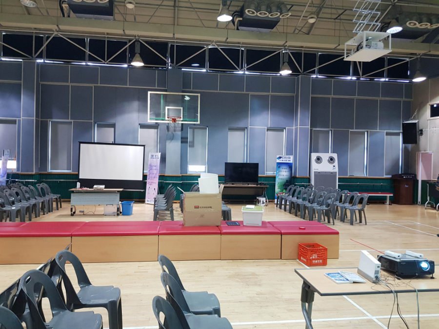 Ecover Large Capacity Air Purifier Q Series installed in gymnasium